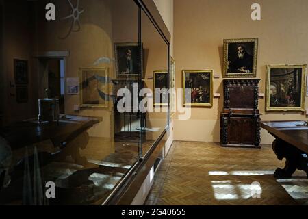 Kunstsammlung im Haus Museum Poldi Pezzoli, auf dem historischen Gebäude, in der Innenstadt von Mailand. Stockfoto