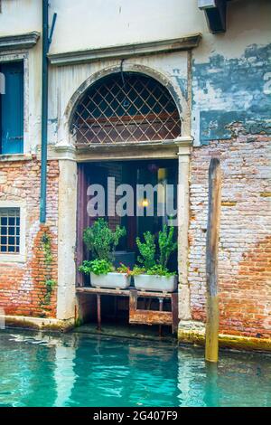 Real Door - Bootsanleger in Venedig Stockfoto