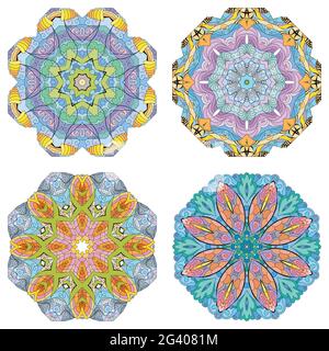 Handgemaltes Kunstdesign. Farbe handgezeichnete Illustration Set von 4 Mandalas für die Dekoration Stock Vektor