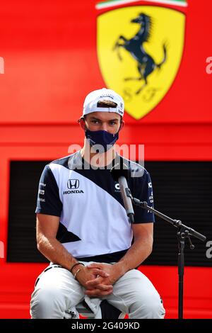 Le Castellet, Frankreich. Juni 2021. Pierre Gasly (FRA) AlphaTauri. Großer Preis von Frankreich, Freitag, 18. Juni 2021. Paul Ricard, Frankreich. Quelle: James Moy/Alamy Live News Stockfoto