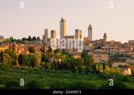 Mittelalterlicher Hügel Stadt von San Gimignano, Toskana, Italien Stockfoto