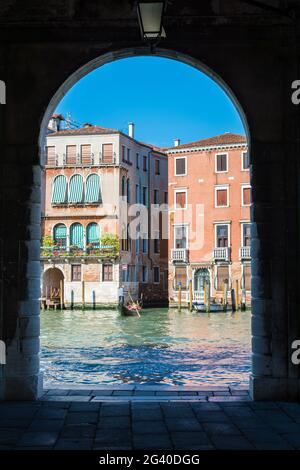 Schöner Blick auf den venezianischen Kanal Stockfoto