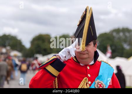 DETLING, Kent/UK - 29. August: Mann im Kostüm an der militärischen Odyssey im Detling Kent am 29. August 2010. Unbekannter Mann. Stockfoto