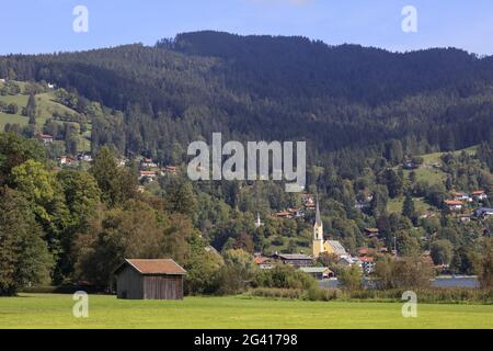 Blick auf Schliersee, Oberbayern, Bayern, Deutschland, Europa Stockfoto