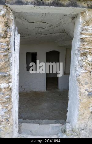 Innenansicht der Höhlen und Häuser in Arguedas Stockfoto