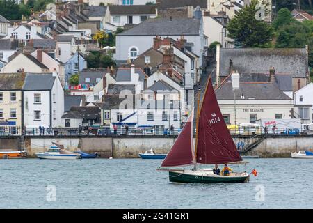 APPLEDORE, DEVON/UK - 14. AUGUST : Segeln in der Torridge und Taw Mündung in Devon am 14. August 2013. Nicht identifizierte Personen. Stockfoto