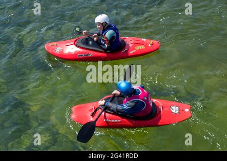 Wassersport an der Cardiff International White Water Centre Stockfoto