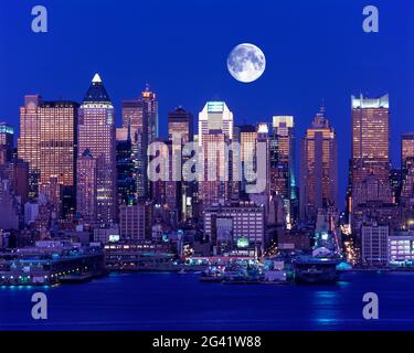 2006 HISTORISCHE SKYLINE VON MIDTOWN HUDSON RIVER MANHATTAN NEW YORK CITY USA Stockfoto