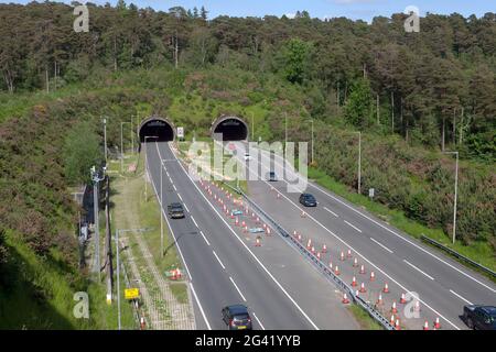 Südportal, A3 Hindhead Tunnel in Surrey, 8. Juni 2021. Stockfoto