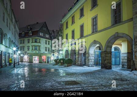 Kleine Mauer und Stadtcafe in Coburg, Oberfranken, Bayern, Deutschland Stockfoto