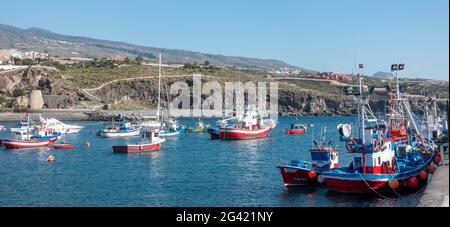 Boote im Hafen von San Juan Teneriffa Stockfoto