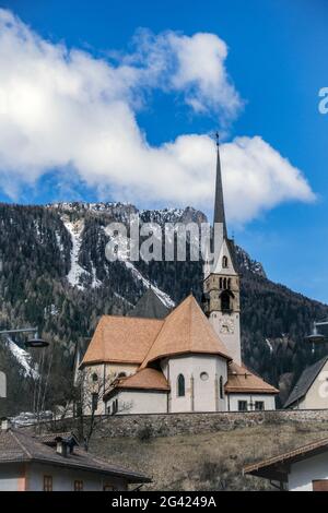 Kirche San Vigilio in Moena Stockfoto