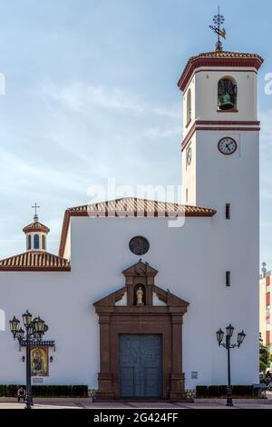 Kirche von Nuestra Señora del Rosario (unserer lieben Frau vom Rosenkranz) in Fuengirola Stockfoto