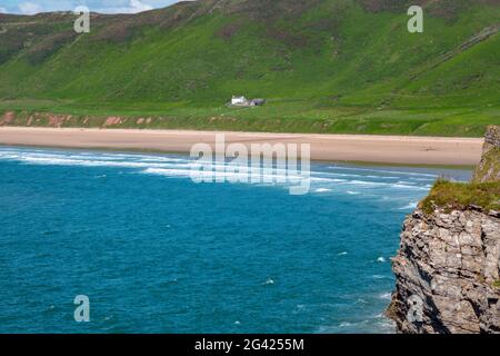 Tolles Wetter und der herrliche Strand in Rhossili, The Gower, South Wales im Sommer Stockfoto