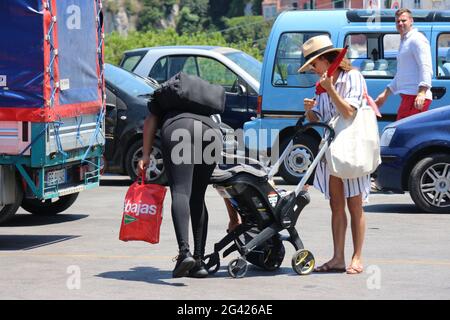 Eva Longoria, Jose Baston und Santiago Urlaub auf Capri (Italien) Stockfoto