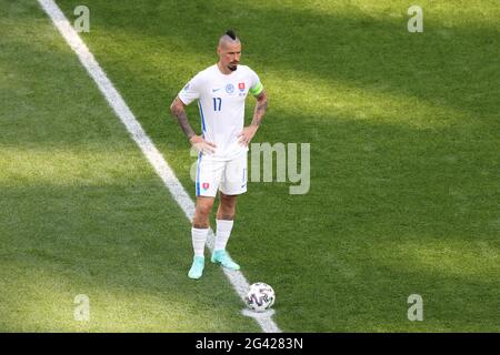 Sankt Petersburg, Russland. Juni 2021. Marek Hamsik (17) aus der Slowakei im Einsatz während der Europameisterschaft EURO 2020 zwischen Schweden und der Slowakei in der Gazprom Arena. (Endergebnis; Schweden 1:0 Slowakei). (Foto von Maksim Konstantinov/SOPA Image/Sipa USA) Quelle: SIPA USA/Alamy Live News Stockfoto