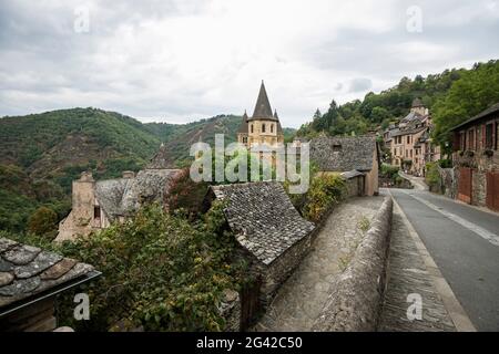 Abtei Sainte Foy, UNESCO-Weltkulturerbe, Conques, Departement Aveyron, Ozitanien, Frankreich Stockfoto