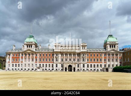 LONDON - 30 Juli: Old Admiralty Building Horse Guards Parade in London am 30. Juli 2017 Stockfoto