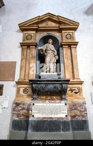 Florenz, Toskana/Italien - Oktober 19: Denkmal für Giovanni Lamio in der Kirche Santa Croce in Florenz am 19. Oktober 2019 Stockfoto