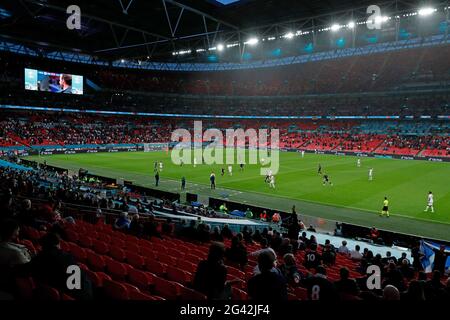 Wembley Stadium, London, Großbritannien. Juni 2021. Fußball-Europameisterschaften 2021, England gegen Schottland; Gesamtansicht des Spiels und des Wembley-Stadions während der 2. Halbzeit Credit: Action Plus Sports/Alamy Live News Stockfoto