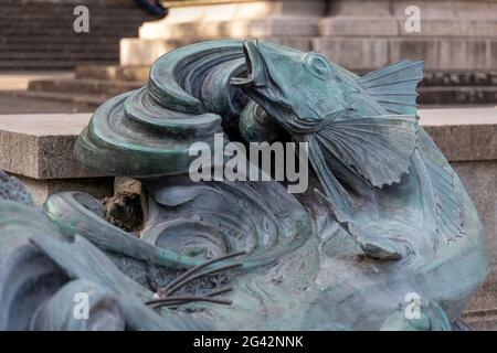 BRISTOL, Großbritannien - 13. Mai: Nahaufnahme der Brunnen außerhalb der Victoria Zimmer Universität in Bristol am 13. Mai 2019 Stockfoto