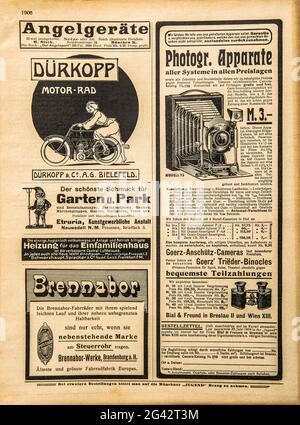 Vintage-Werbung, alte Zeitung Seite. Gebrauchter Papierbogen Stockfoto