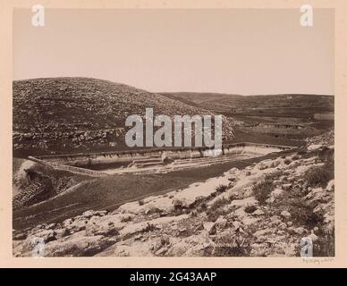 Wasserbecken von Salomon in Palästina; Palästina - Vue Générale des Vasques de Salomon. Teil des Reisealbums mit Fotos von Jerusalem und anderen biblischen Orten. Stockfoto