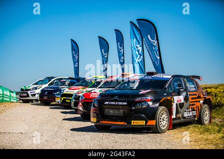 Mikolajki, Polen. Juni 2021. 01 LUKYANUK Alexey (RUS), ARNAUTOV Alexey (RUS), SAINTELOC JUNIOR TEAM, citroen C3, 05 BREEN Craig (IRL), NAGLE Paul (IRL), TEAM MRF TYRES, Hyundai i20, 03 MIKKELSEN Andreas (NOR), FLOENE Ola (NOR), SAINTELOC WRT, Â¦KOCZE C3, 14 BREEN Craig (IRL), ACKCO I20, ACKELSEN JindriÂ¨, ACK, ACCZE Â´, ACKELSEN, ACK, ACK, ACK 09 GRYAZIN Nikolay (LVA), ALEXANDROW Konstantin (LVA), TEAM Nikolay GRYAZIN, VW Polo GTI, 40 TEJPAR Nabila (GBR), EDWARDS Matt (GBR), Nabila TEJPAR, Proton Iriz, Ambiente während der FIA ERC Rallye Polen 2021, 1. Runde der FIA European Rally C 2021 Stockfoto