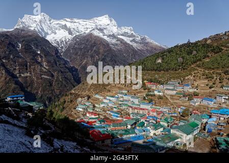 Die Hauptstadt von Solo Khumbu: Namche Bazar, Nepal, Himalaya, Asien. Stockfoto