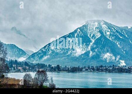 Tegernsee bei Regen und Nebel, Bayern, Deutschland Stockfoto