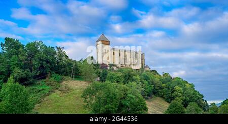 Kathedrale Notre Dame auf einem Hügel, Saint Bertrand de Comminges, Haute-Garonne, Oskitanie, Frankreich Stockfoto