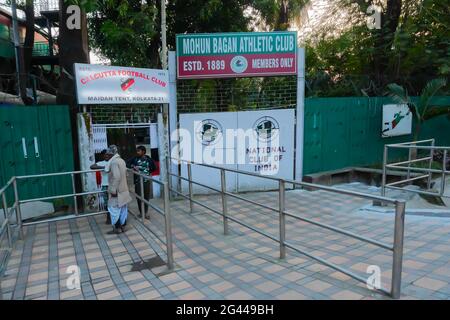 Kolkata, Westbengalen, Indien - 12.. Januar 2020 : das Tor des Mohun Bagan Athletic Club, jetzt ATKMB genannt, der nationale Fußballverein Indiens. Stockfoto
