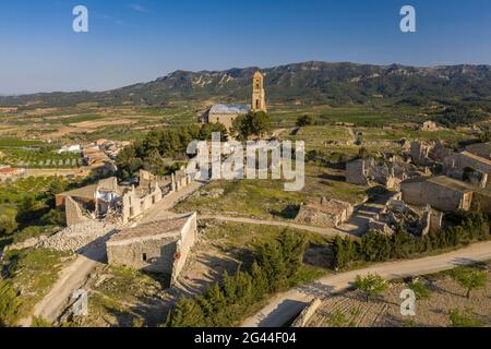 Luftaufnahme der Altstadt von Corbera d'Ebre (Poble Vell auf katalanisch), die während der Schlacht am Ebro, im spanischen Bürgerkrieg, zerstört wurde Stockfoto