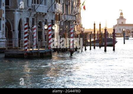 Blick auf den Canale Grande bei Sonnenaufgang, Venedig, Venetien, Italien, Europa Stockfoto