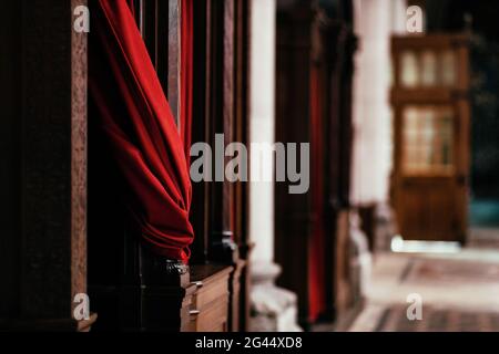 Innenaufnahme der St. Benno Kirche, München, Deutschland Stockfoto