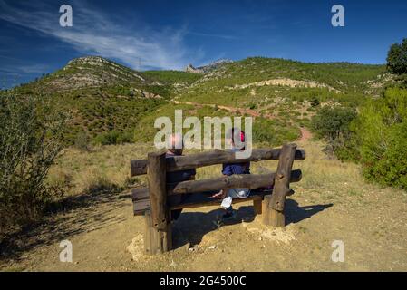 Blick von El Puig in Esparreguera auf den Berg Montserrat (Baix Llobregat, Barcelona, Katalonien, Spanien) Stockfoto