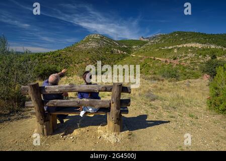 Blick von El Puig in Esparreguera auf den Berg Montserrat (Baix Llobregat, Barcelona, Katalonien, Spanien) Stockfoto