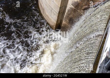 Rideau Canal Locks in Ottawa, Kanada. Nahaufnahme von fließendem Wasser Stockfoto