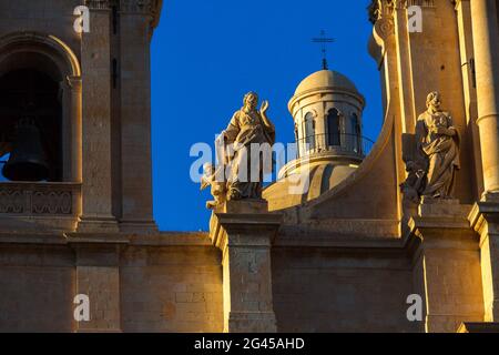 ITALIEN. SIZILIEN. NOTO DORF (UNESCO-WELTKULTURERBE) SAN NICOLO KATHEDRALE Stockfoto