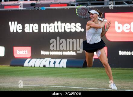 Berlin, Deutschland. Juni 2021. Liudmilla Samsonova aus Russland im Einsatz gegen Madison Keys aus den Vereinigten Staaten das 2021 bett1open WTA 500 Tennisturnier am 18. Juni 2021 im Rot-Weiss Tennis Club in Berlin, Deutschland - Foto Rob Prange / Spanien DPPI / DPPI / LiveMedia Kredit: Unabhängige Fotoagentur/Alamy Live News Stockfoto