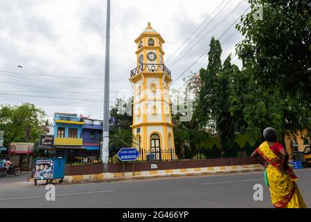 PONDICHERRY, INDIEN - 2021. Juni: Der Uhrenturm auf der ECR Stockfoto