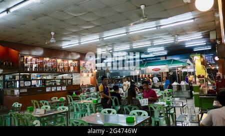 Essen und Trinken der beliebte thailändische Speisesaal und das Restaurant Pattaya Thailand Stockfoto