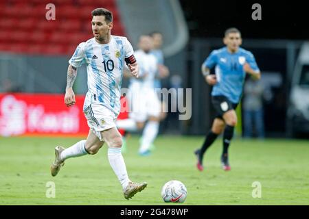 Brasilia, Brasilien. Juni 2021. 18. Juni 2021; Mane Garrincha Stadium, Brasilia, Distrito Federal, Brasilien; Copa America, Argentina versus Uruguay; Lionel Messi aus Argentinien Kredit: Action Plus Sports Images/Alamy Live News Stockfoto