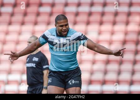 Leigh, England - 19. Juni 2021 - Tevita Satae (10) von Hull FC feiert Versuch während der Rugby League Betfred Super League Leigh Centurions gegen Hull FC im Leigh Sports Village Stadium, Leigh, UK Dean Williams/Alamy Live News Stockfoto