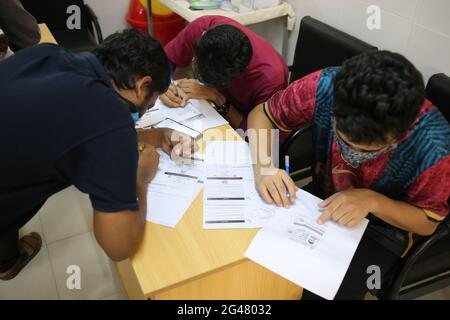 Sylhet, Bangladesch. Juni 2021. Medizinstudenten mit ...