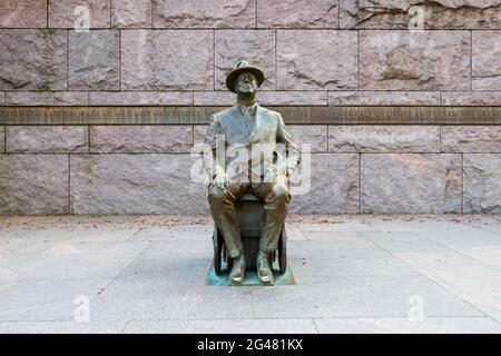 Statue Des Franklin D Roosevelt Im Rollstuhl Am Fdr Memorial In Washington Dc Stockfotografie Alamy