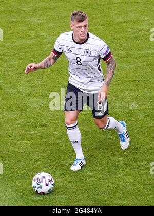 MÜNCHEN, DEUTSCHLAND - 19. JUNI: Toni Kroos aus Deutschland während des UEFA Euro 2020 Gruppe F-Spiels zwischen Portugal und Deutschland in der Allianz Arena am 19. Juni 2021 in München (Foto: Andre Weening/Orange Picles) Stockfoto