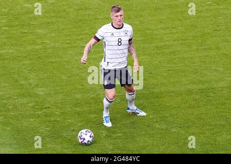 MÜNCHEN, DEUTSCHLAND - 19. JUNI: Toni Kroos aus Deutschland während des UEFA Euro 2020 Gruppe F-Spiels zwischen Portugal und Deutschland in der Allianz Arena am 19. Juni 2021 in München (Foto: Andre Weening/Orange Picles) Stockfoto