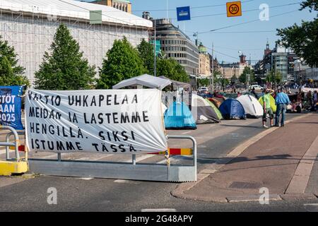 Elokapina oder Aussterben Rebellion Finnland Zeltlager blockiert Mannerheimintie in Helsinki, Finnland Stockfoto