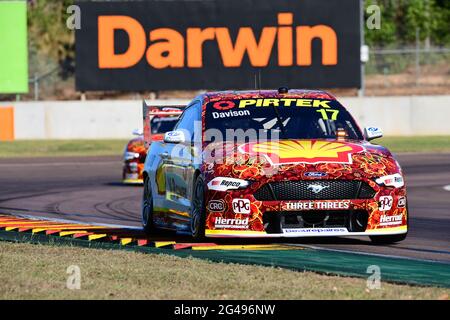 Hidden Valley. Darwin, Australien. 20. Juni 2021.im Bild, bei der Australian Supercars Championship. Will Davison nimmt mit einer Rundenzeit von 1.04.95 im Shell V-Power Racing Ford Mustang die Pole Position im Qualifying für das Rennen 14 im Qualifying 2 ein. Quelle: Karl Phillipson/Optikal/Alamy Live News Stockfoto